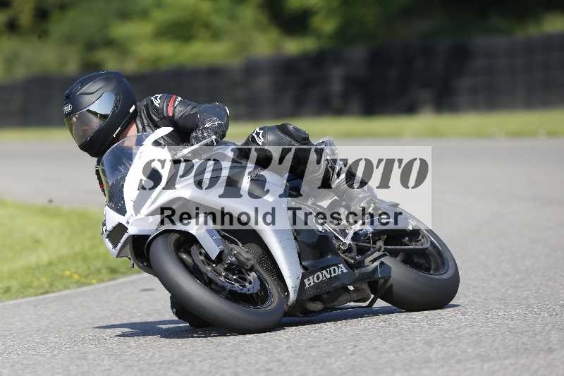 /44 09.08.2025 Plüss Moto Sport ADR/Freies Fahren/504